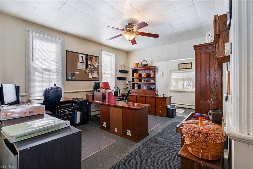 More Photos Of 10725 Struthers Rd, New Middletown Flex For Sale