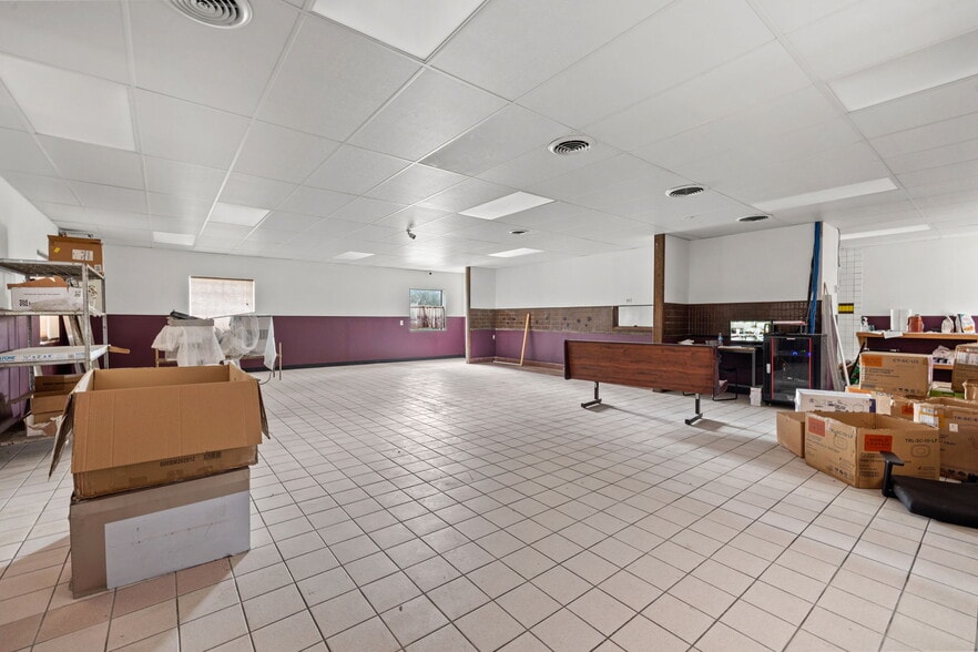 More Photos Of 4917 Gall Blvd, Zephyrhills Storefront Retail Office For Sale