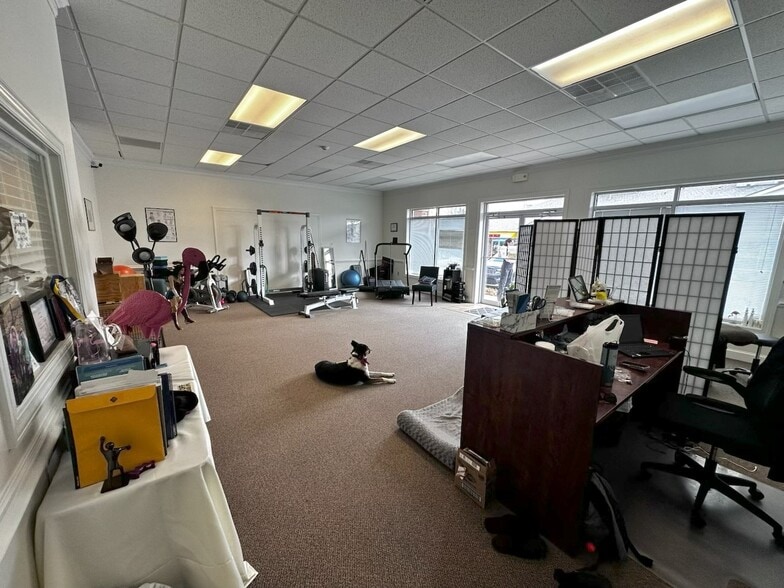 More Photos Of 3042 Valley Ave, Winchester Medical For Sale