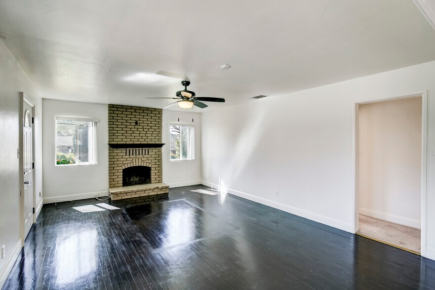 More Photos Of 2371 Mentone Ave, Mentone Apartments For Sale