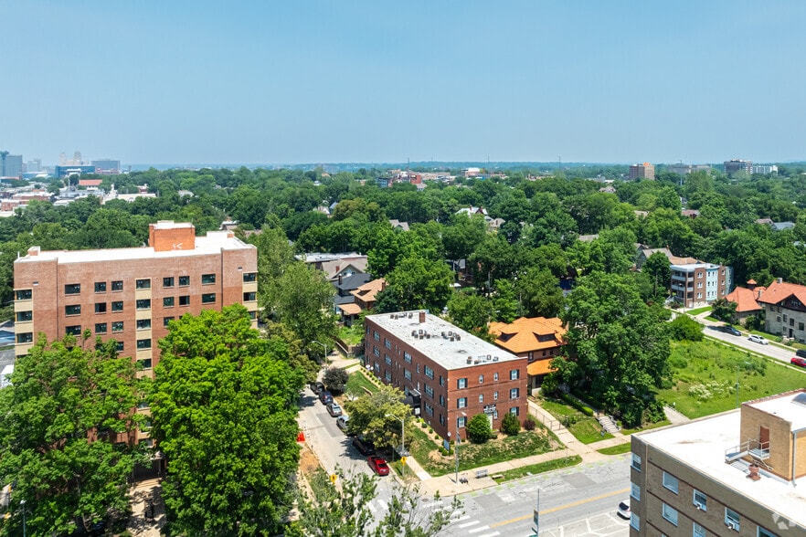 More Photos Of 3457 Holmes St, Kansas City Apartments For Sale