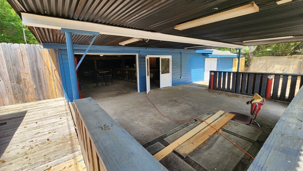 More Photos Of 6225 Greens Rd, Humble Bar For Lease