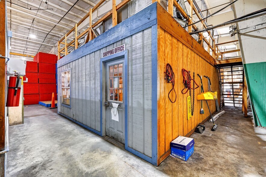 More Photos Of 722 Duck Lake Rd, Lady Lake Industrial For Sale