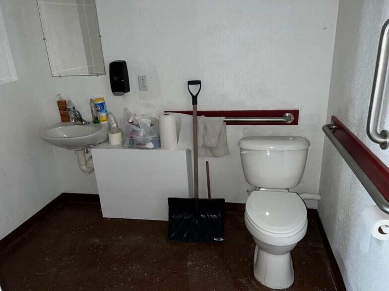 More Photos Of 2477 Elmira St, Sayre Storefront For Sale