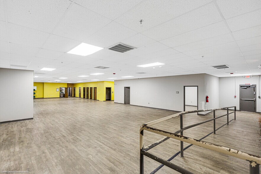 More Photos Of 2704 Highmarket St, Georgetown Freestanding For Sale