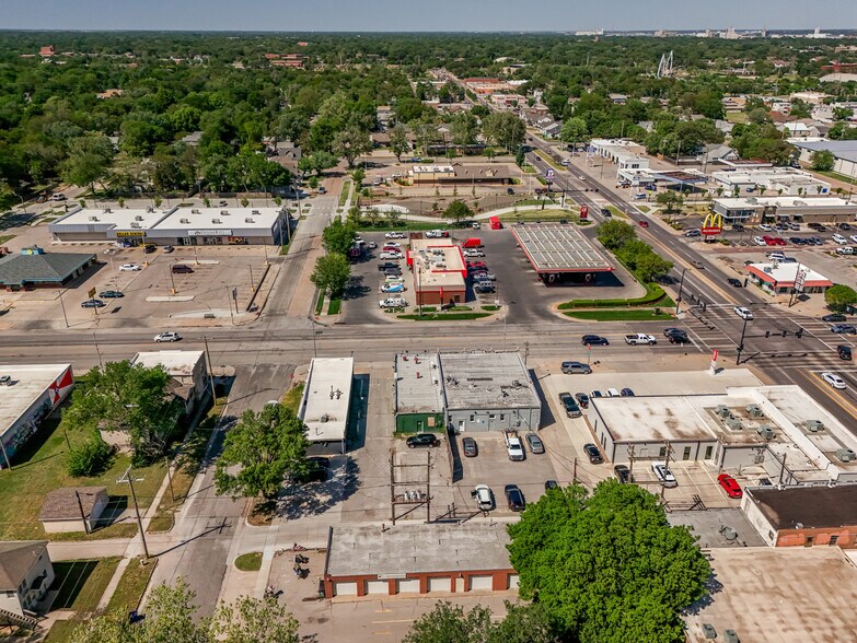 More Photos Of 1115 W Douglas Ave, Wichita Storefront For Sale