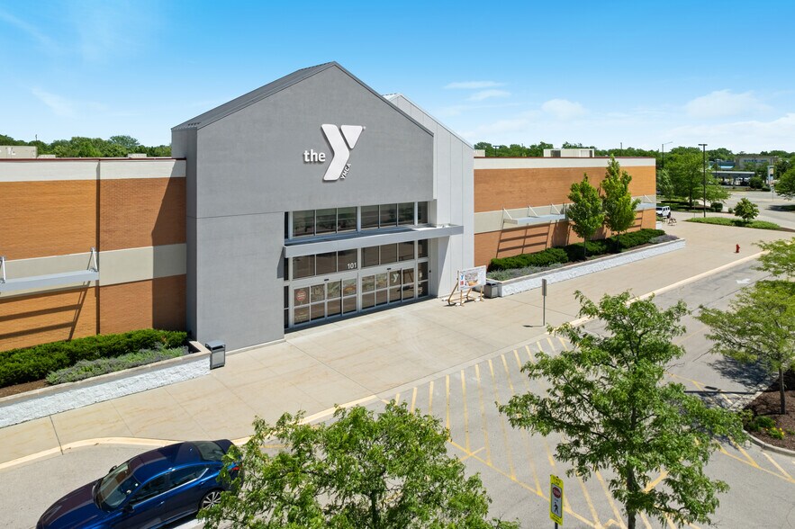 Primary Photo Of , Schaumburg General Retail For Sale