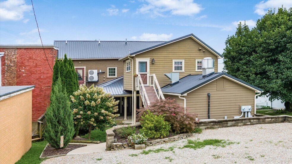 More Photos Of 120 W Main St, Somerset Flex For Sale