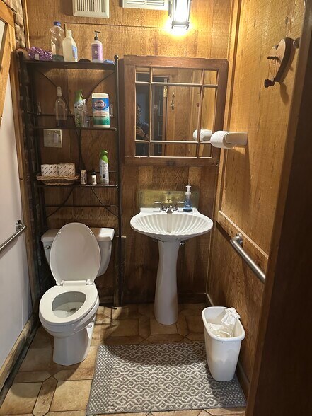 More Photos Of 7605 Maple St, New Orleans Storefront For Sale