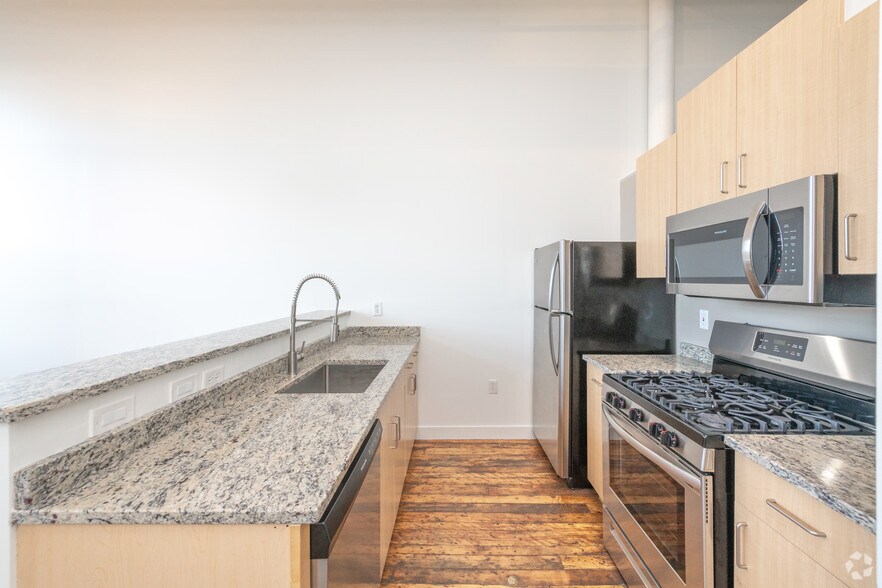 More Photos Of 166 Valley St, Providence Apartments For Sale