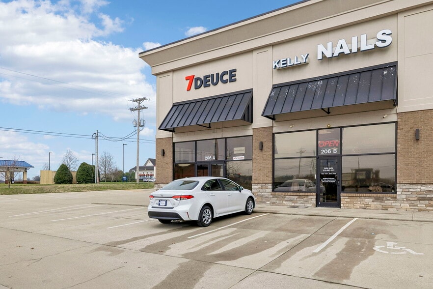 More Photos Of 206 Claire Ave, Oak Grove General Retail For Lease