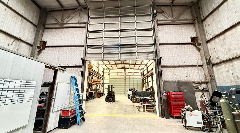 More Photos Of 14625 N Hollyhock Ave, Gardendale Warehouse For Sale