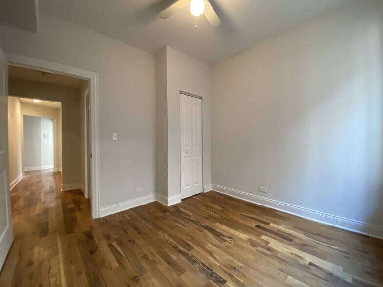 More Photos Of 4401-4403 N Clark St, Chicago Apartments For Lease