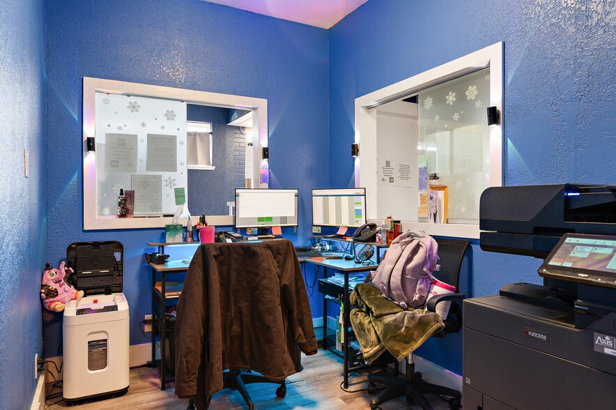 More Photos Of 517 Colorado Ave, Pueblo Medical For Lease