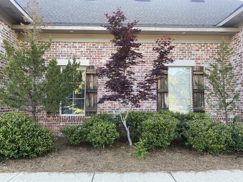More Photos Of 438 Katherine Dr, Flowood Office For Sale