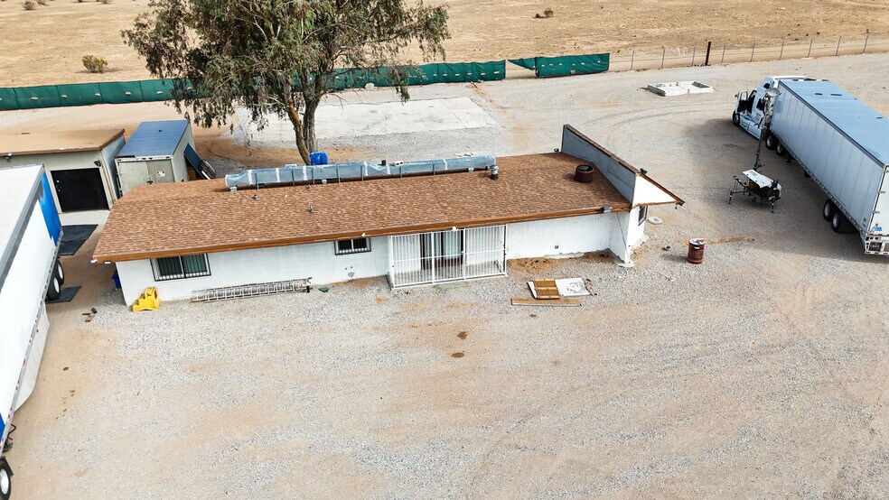 More Photos Of 18142 Navajo Rd, Apple Valley Truck Terminal For Lease