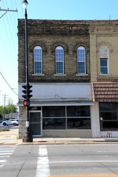 More Photos Of 1028 State St, Racine Storefront Retail Residential For Sale