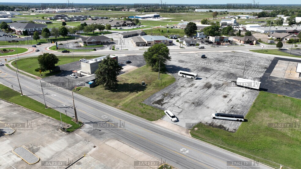 More Photos Of Grand Ave and Fairlawn Ave, Carthage Land For Lease