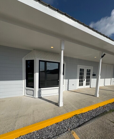 More Photos Of 331-335 Reese St, Bay Saint Louis Office For Sale
