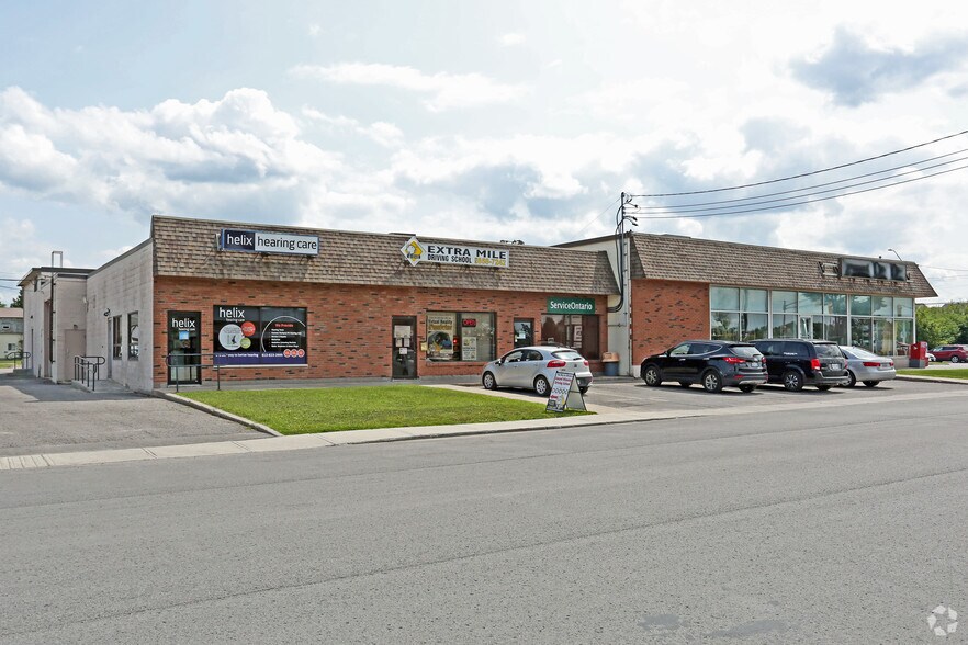More Photos Of 100 Madawaska Blvd, Arnprior Freestanding For Lease
