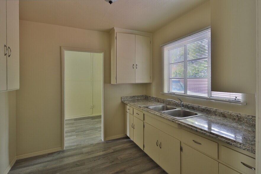 More Photos Of 485 E Washington Blvd, Pasadena Apartments For Sale