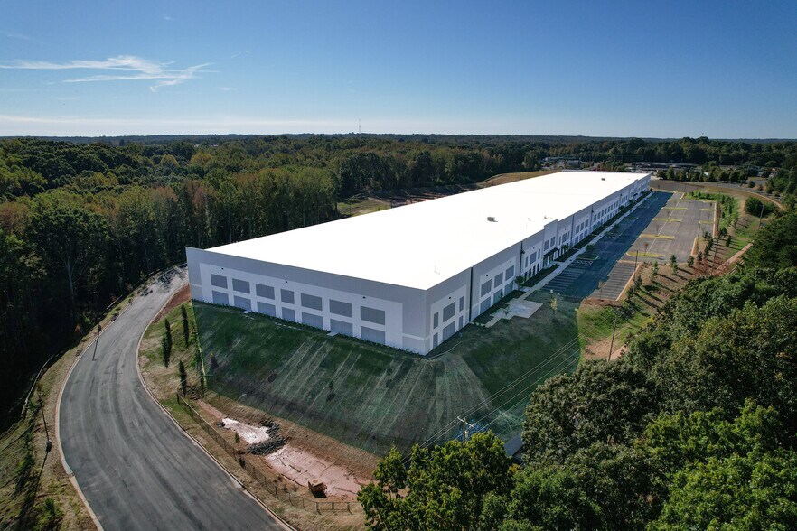 More Photos Of 1533 Galleria Blvd, Rock Hill Distribution For Lease