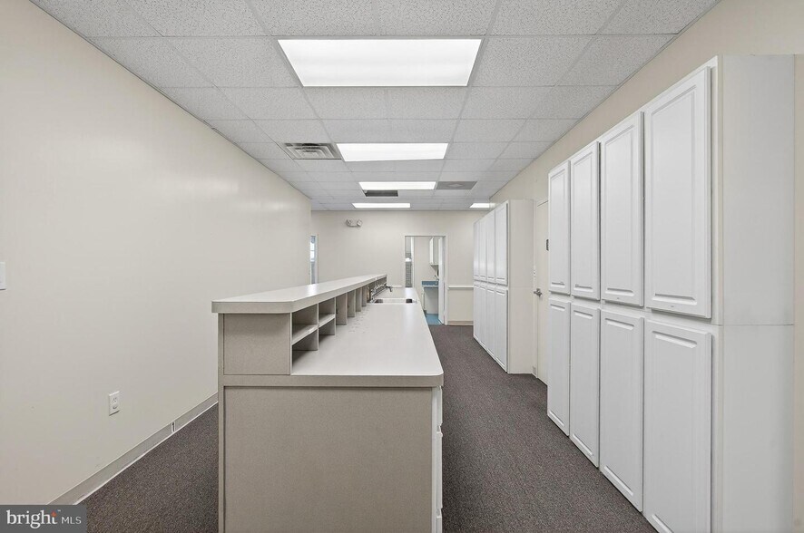 More Photos Of 7117 Salem Fields Blvd, Fredericksburg Office For Lease