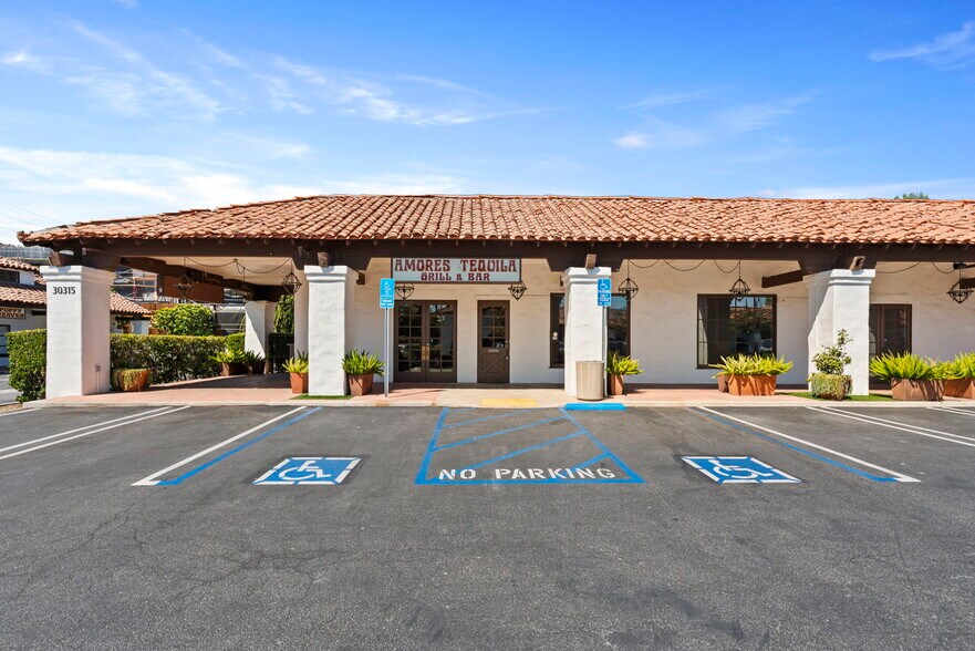 More Photos Of 30313-30317 Canwood St, Agoura Hills Unknown For Lease