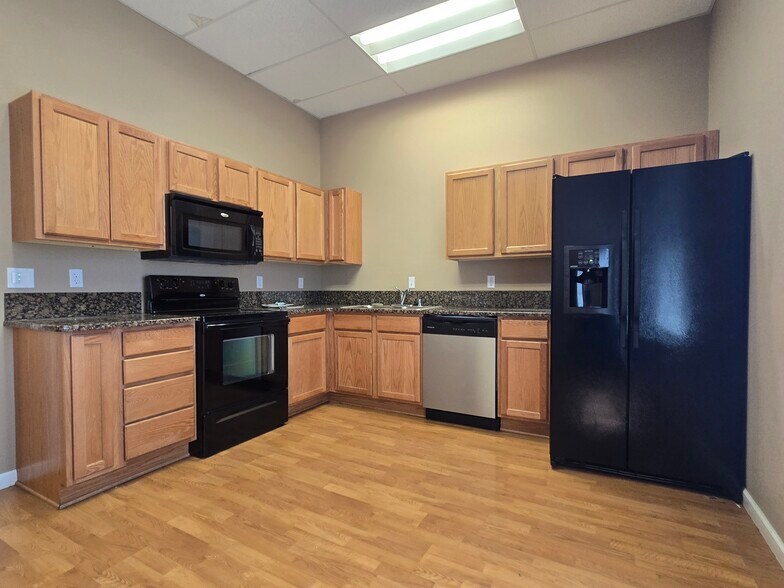More Photos Of 1160 Selmi Dr, Reno Office For Lease