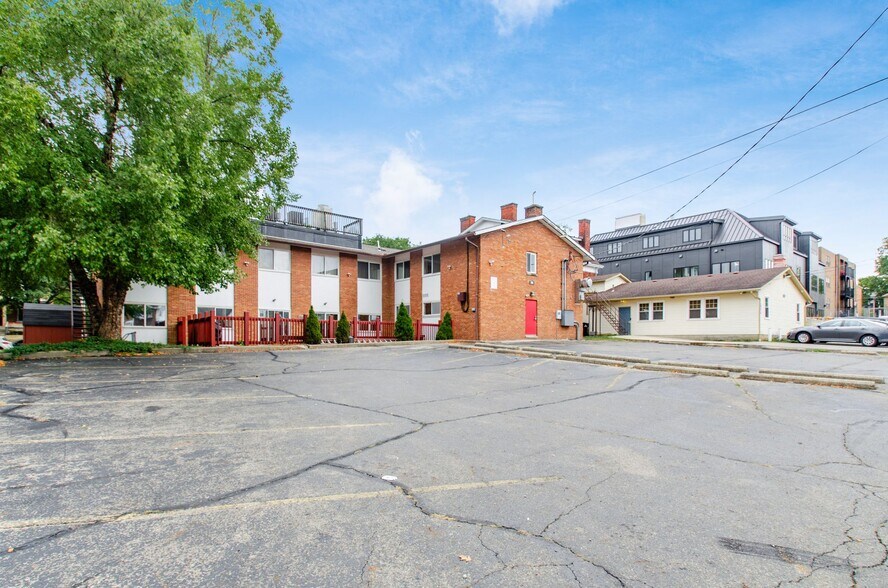 More Photos Of 191 E 15th Ave, Columbus Lodge Meeting Hall For Lease