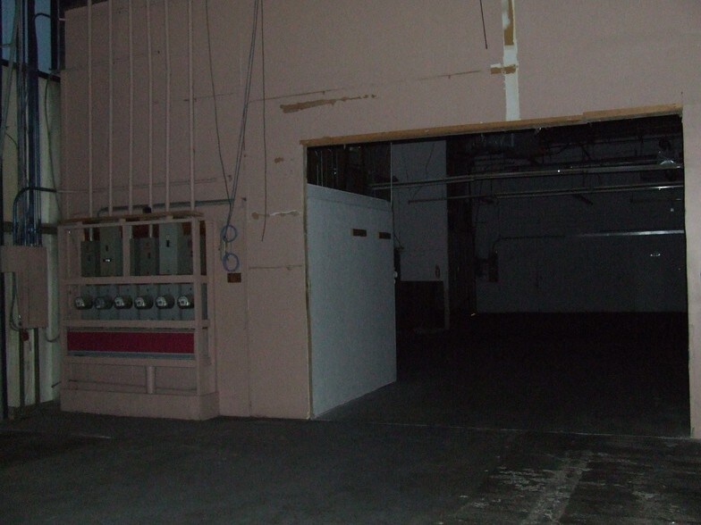More Photos Of 876 N Lenola Rd, Moorestown Warehouse For Lease