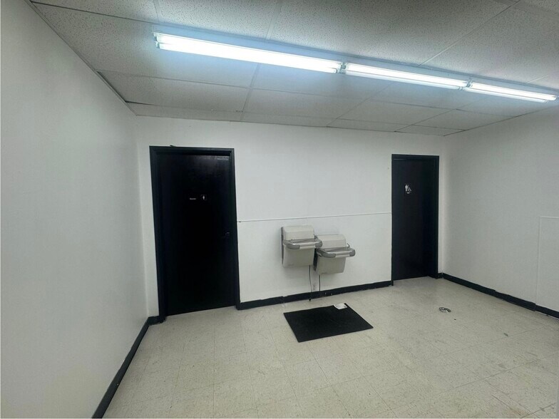 More Photos Of 3921 S Buckner Blvd, Dallas Freestanding For Lease