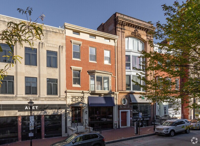 More Photos Of 413 N Charles St, Baltimore Restaurant For Lease