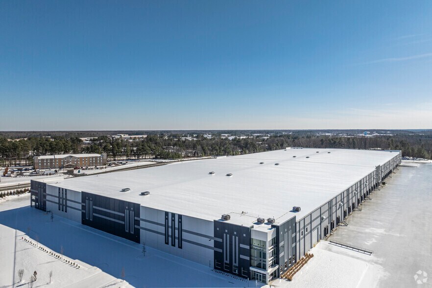 More Photos Of 11525 Lakeridge Pky, Ashland Distribution For Lease