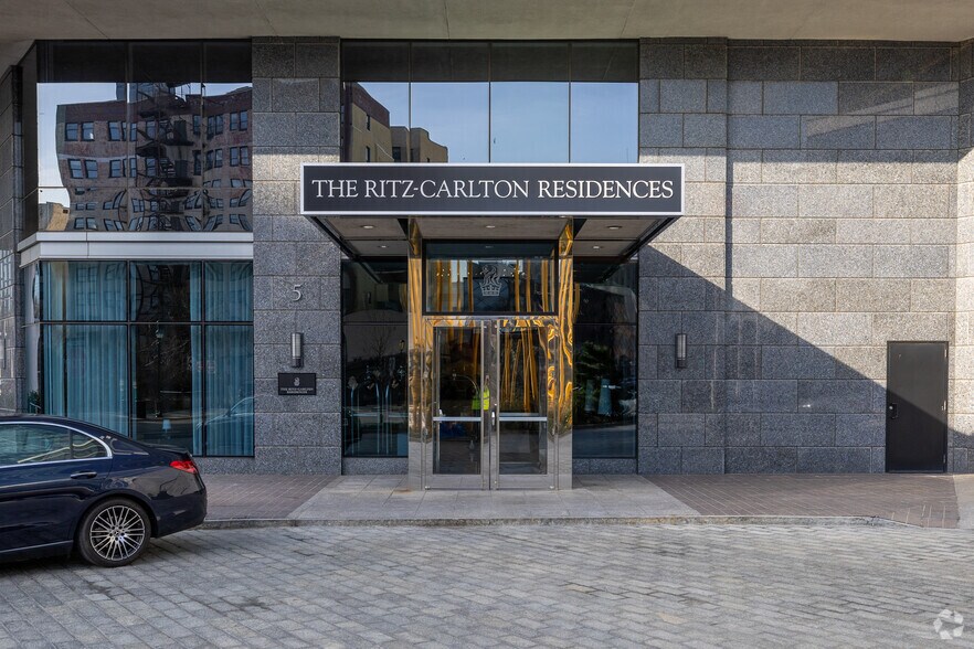 More Photos Of 7 Renaissance Sq, White Plains Office For Lease