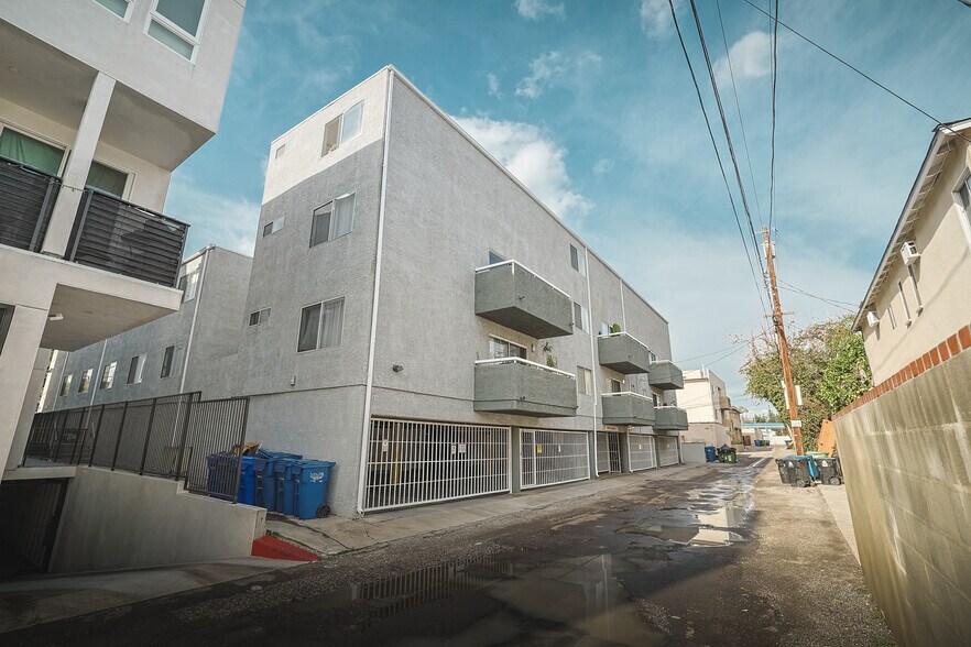 More Photos Of 4406 Cahuenga Blvd, Toluca Lake Apartments For Sale