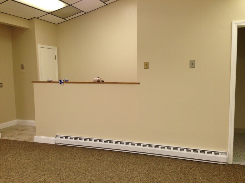 More Photos Of 38 Main St, Windsor Locks Office For Lease