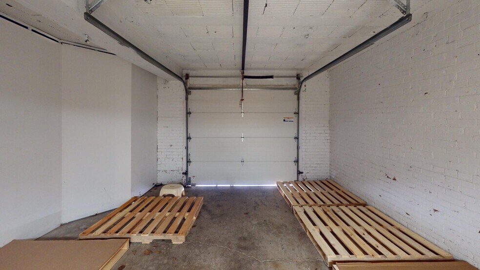 More Photos Of 1170 E Pershing Rd, Decatur Office For Sale