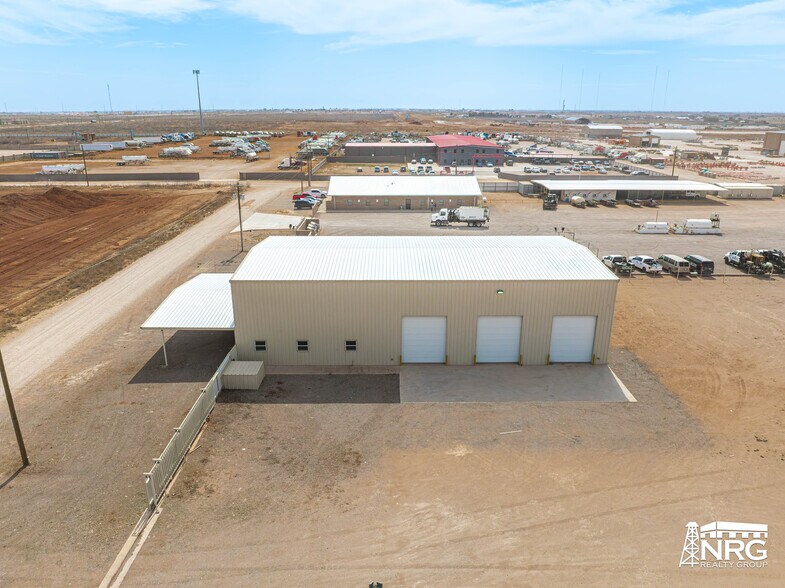 More Photos Of 4505 E County Road 45, Midland Warehouse For Lease