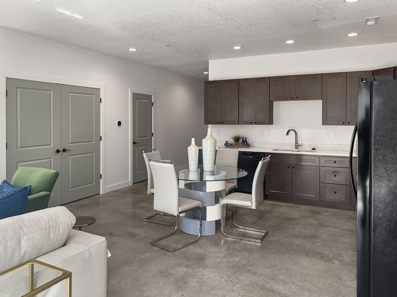 More Photos Of 201 S 8th St, Quincy Apartments For Sale