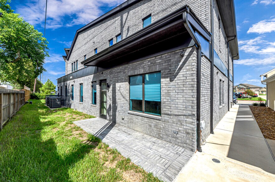 More Photos Of Colonial Parkway & Park West Green Dr, Katy Medical For Sale