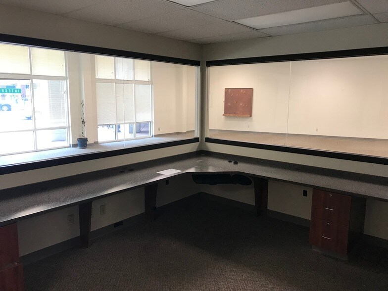 More Photos Of 2101-2135 Riverwalk Dr, Moore Unknown For Lease