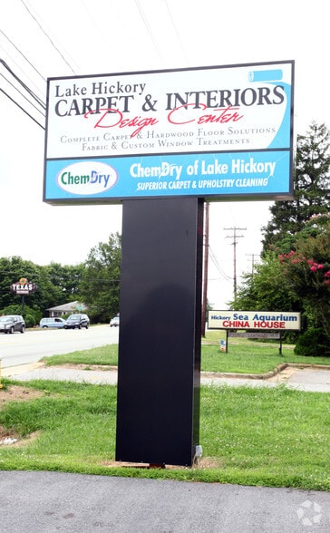 More Photos Of 1043 Lenoir Rhyne Blvd, Hickory Freestanding For Lease