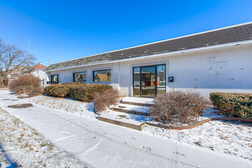 More Photos Of 241 S State Ave, Indianapolis Warehouse For Sale