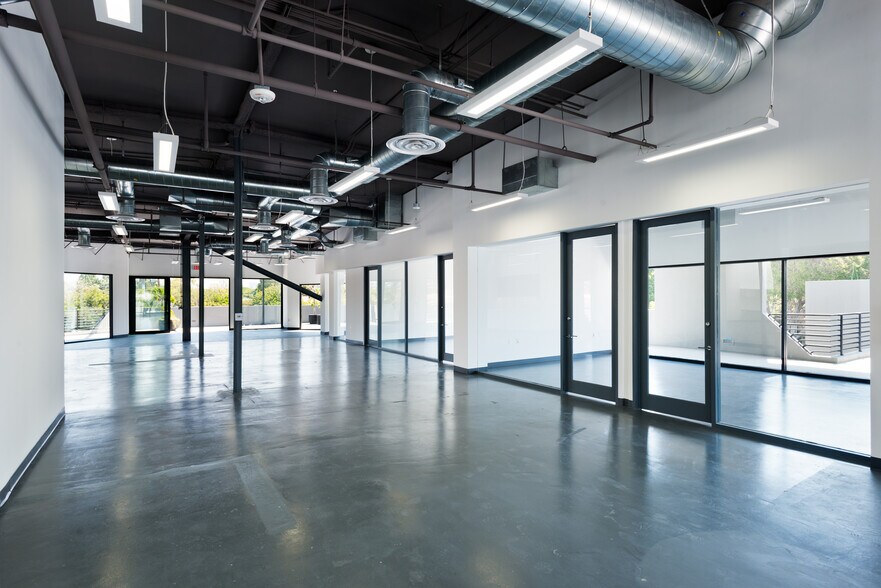More Photos Of 1545 26th St, Santa Monica Loft Creative Space For Lease