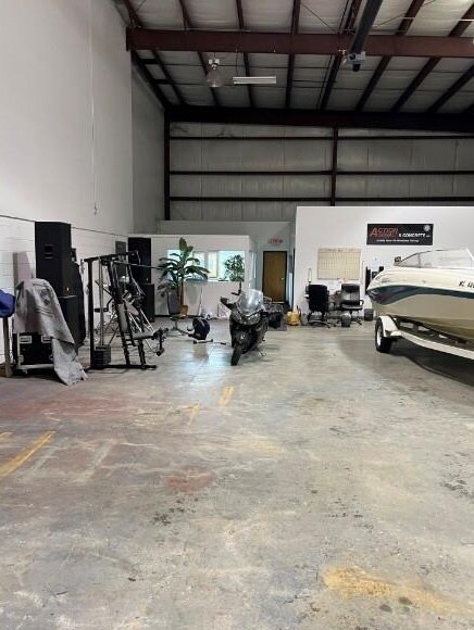 More Photos Of 12801 Silver Lake Rd, Brighton Manufacturing For Sale