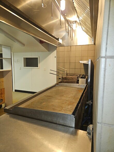 More Photos Of 730 Main St, Andover Restaurant For Lease