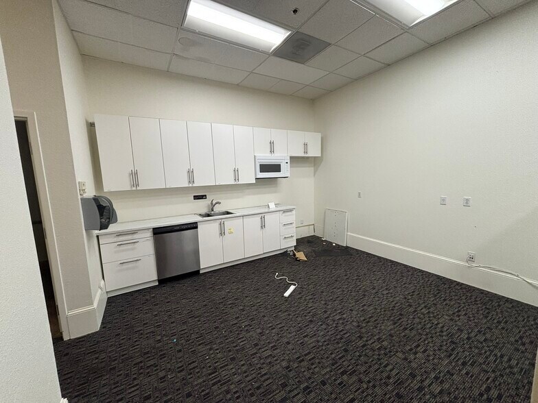 More Photos Of 415-423 E Hamilton Ave, Campbell Freestanding For Lease