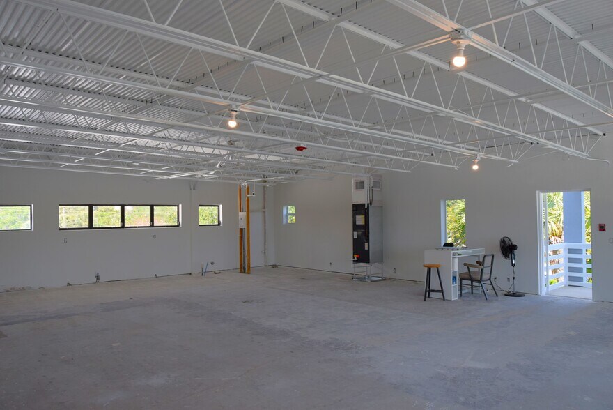 More Photos Of 951 Alternate A1A, Jupiter Freestanding For Lease