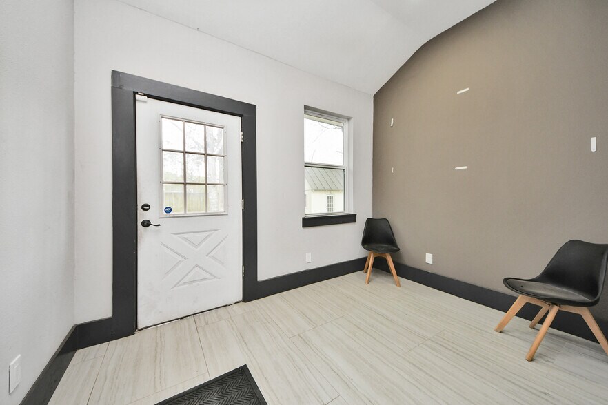 More Photos Of 5310 Logston Ln, Spring Flex For Sale